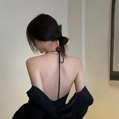 里里 海报